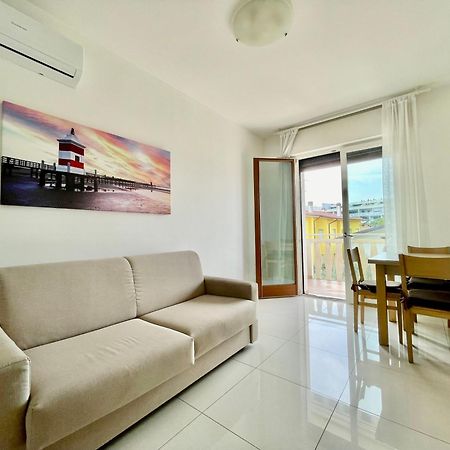 Appartamento Al Faro I Terracerelax&Parking Lignano Sabbiadoro Eksteriør bilde