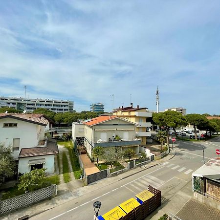 Appartamento Al Faro I Terracerelax&Parking Lignano Sabbiadoro Eksteriør bilde